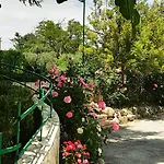 La Dimora Di Radha Centro Olistico 3* ريندي