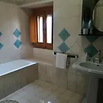 فندق مبيت وإفطار La Dimora Di Radha Centro Olistico ريندي