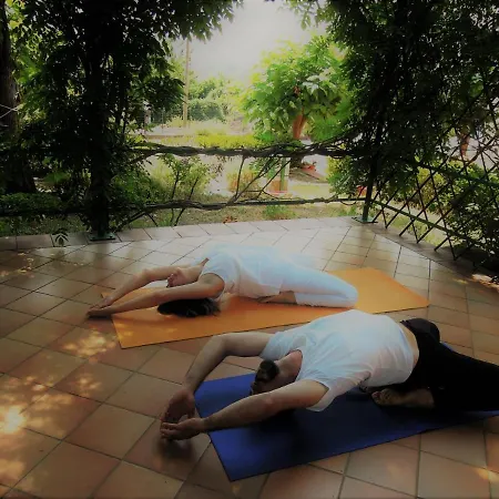 La Dimora Di Radha Centro Olistico Bed and Breakfast Rende