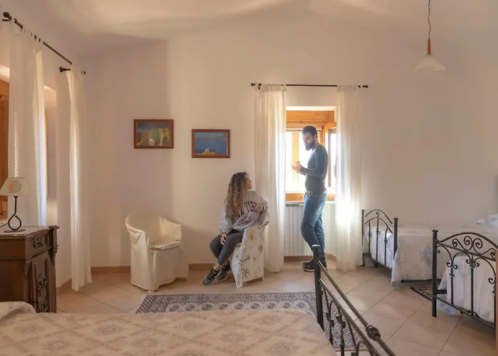 La Dimora Di Radha Centro Olistico Alojamento de Acomodação e Pequeno-almoço 3*