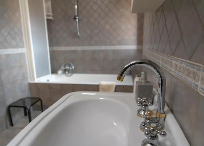 La Dimora Di Radha Centro Olistico 3*